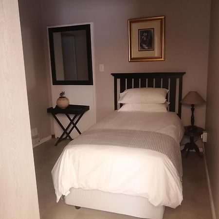 Avo Tree Guesthouse Paarl Bagian luar foto